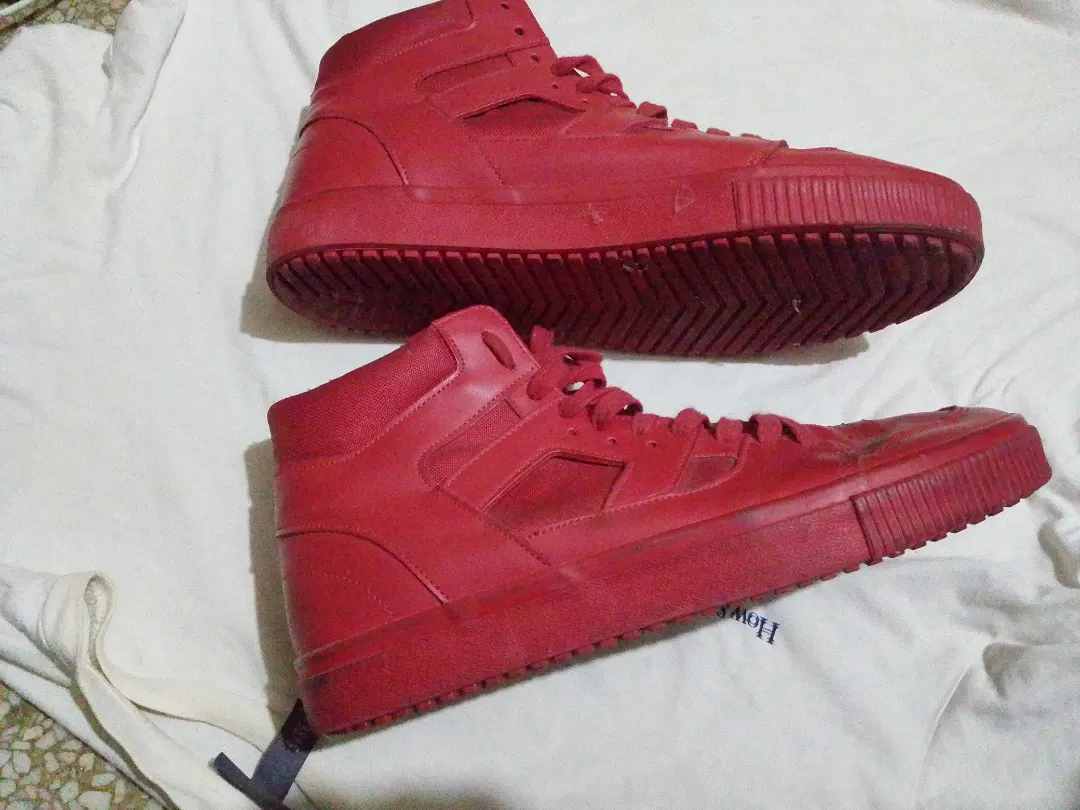 Botines de goma marca Bershka